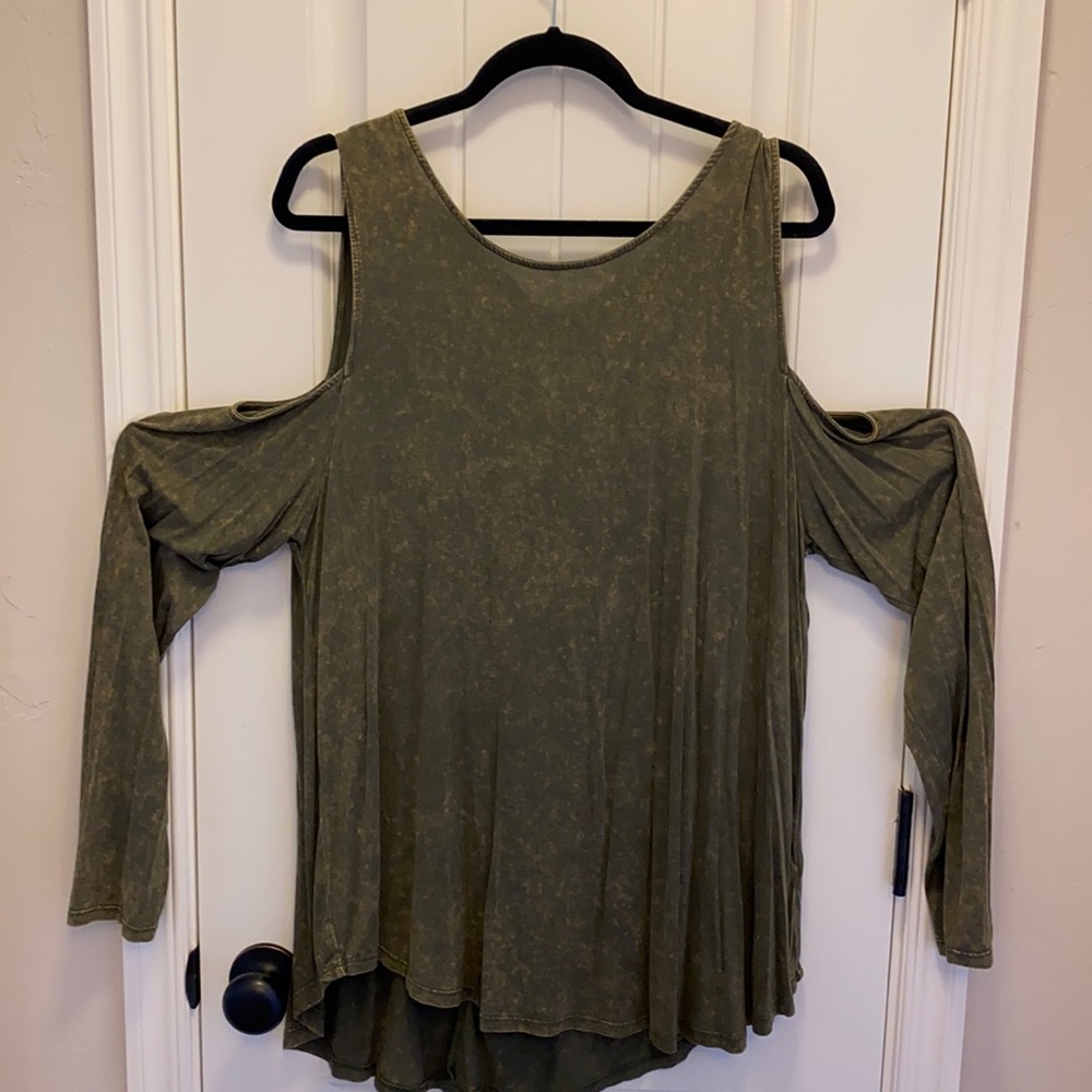 Peep Shoulder Long Sleeve Too